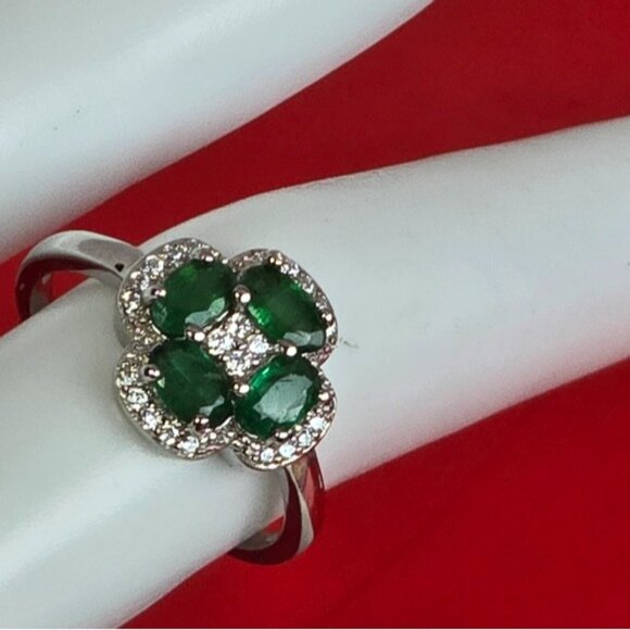 925 Sterling Silver Flower Ring with Natural  Emerald Gem & Cz - Picture 7 of 9